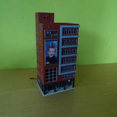 Merk ? N  Grote  flat met arcade