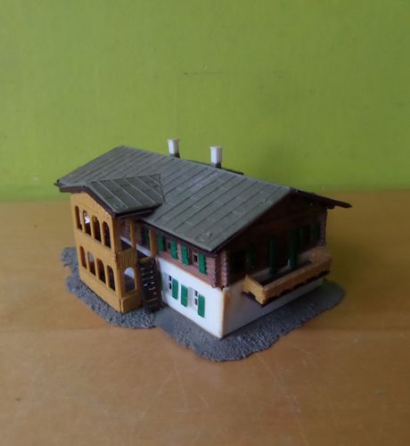 Kibri N / Z  Groot  Alpen huis
