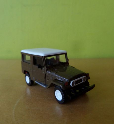 Busch H0 43035 Toyota Landcruiser