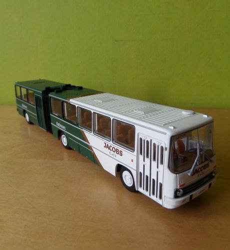 Brekina H0 59755 Ikarus 280.03 "Jacobs Kronung"