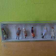 Preiser H0 14085 Vrouwen op reis