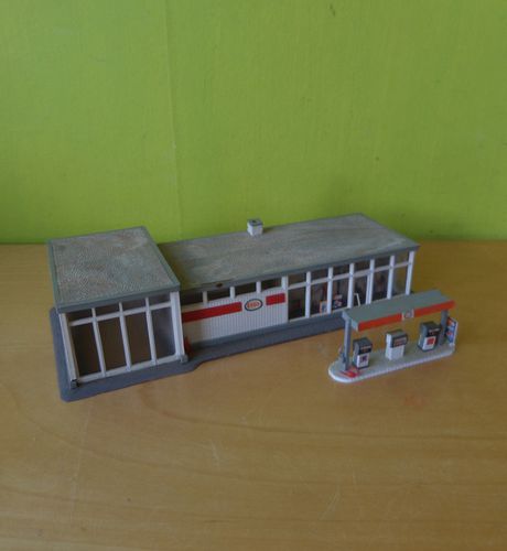 Faller H0 Esso tankstation