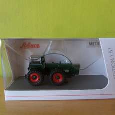 Schuco H0 26792 Dutra DK tractor