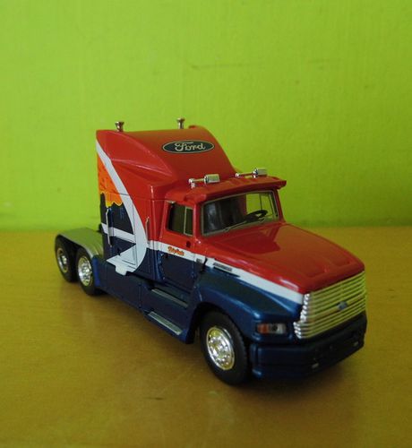 Brekina H0 85904 Ford Aeromax Bigfoot