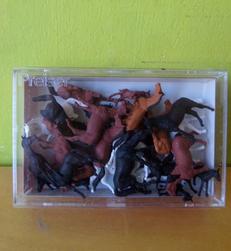 Preiser H0 14407 Mega set paarden