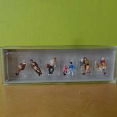 Preiser H0 10385 Zittende reizigers