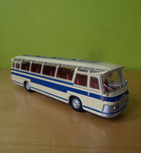 Brekina H0 58233 Neoplan NS 12