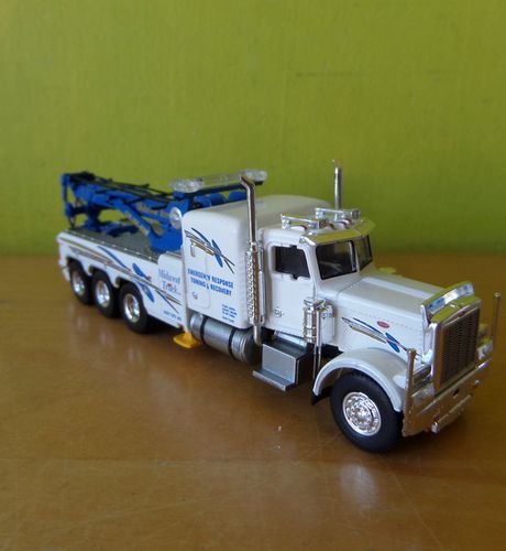 Brekina H0 86283 Peterbilt 359 Sleepwagen