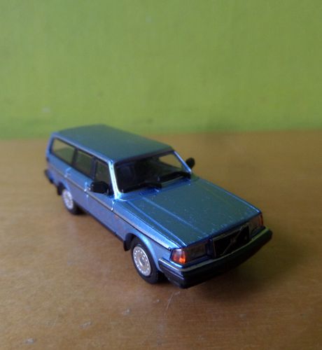 Minichamps H0 870171411  Volvo 240 GL break