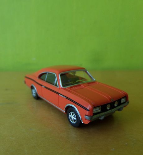 Wiking H0 08403 Opel Rekord C coupe