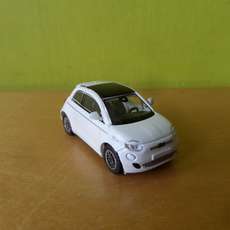 PCX H0 870561 Fiat 500 E  wit