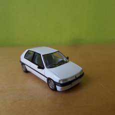 PCX H0 871244 Peugeot 106 wit