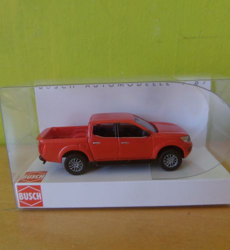 NIEUW ! Busch H0 53700 Nissan Navara rood