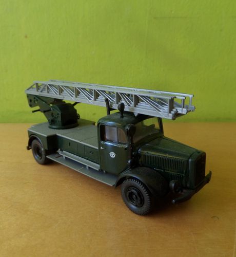 Roco H0 Mercedes-Benz L 4500 DL 22 brandweer