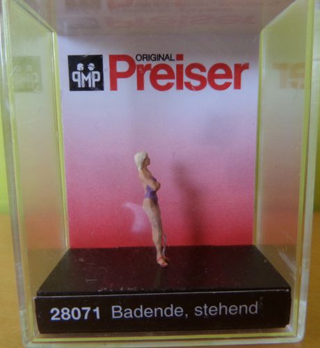 Preiser H0 28071Staand  Meisje in badpak