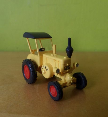 Wiking H0 88010 Lanz Bulldog met dak