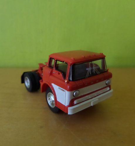 Brekina H0 86325 Ford C series  rood