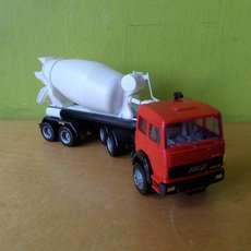 Herpa H0 315630 Iveco Unic Beton mixer