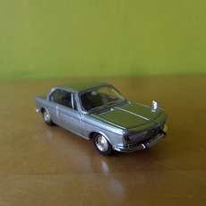 PCX H0 870031 BMW 2000 CS