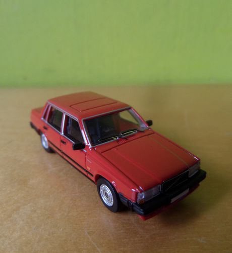 PCX H0 870108 Volvo 740 rood