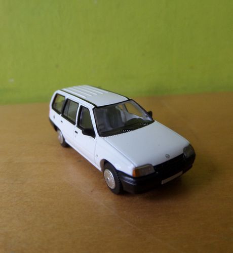 Op bestelling PCX H0 870496 Opel Kadett E caravan