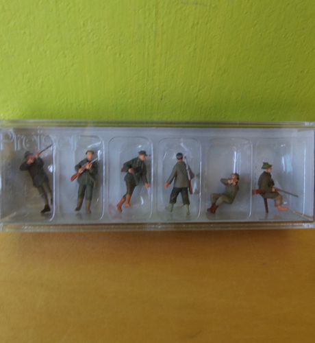 Preiser H0 10552 Jagers op pad