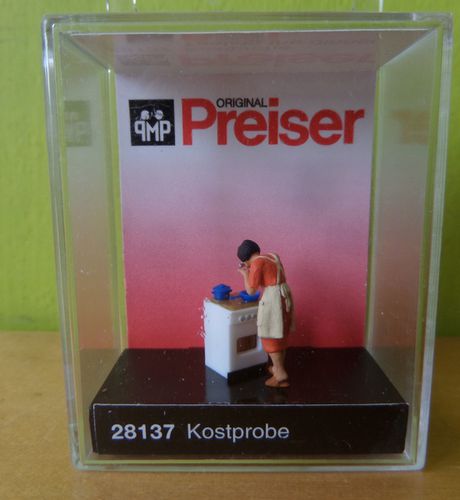 Preiser H0 28137  Even eten proeven