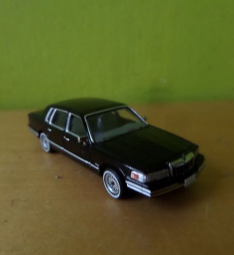 PCX H0 870908 Lincoln Towncar zwart