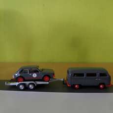 Schuco H0 07067 VW T2 bus met aanhanger VW Golf 1 GTI