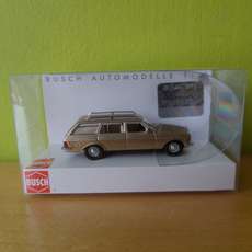 Busch H0 46844 Mercedes W123 Metallic Champagne