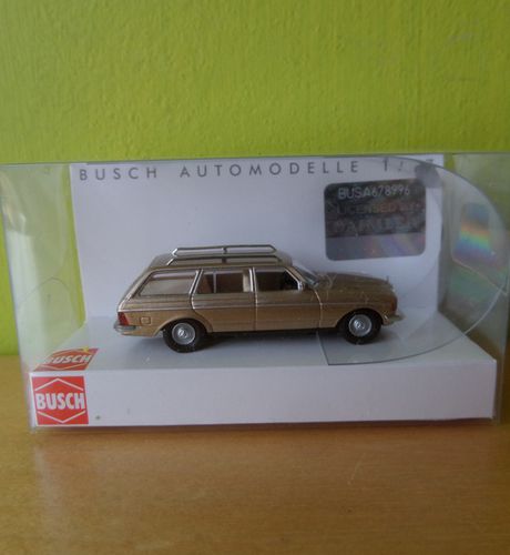 Busch H0 46844 Mercedes W123 Metallic Champagne