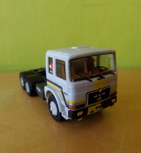 Herpa H0 320481 MAN F8 "Auf Achse"