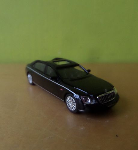 Micro City H0 0033 Maybach 62 S zwart