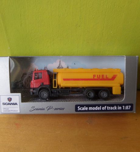 OLM design 131 H0 Scania P 6x2 Tankwagen
