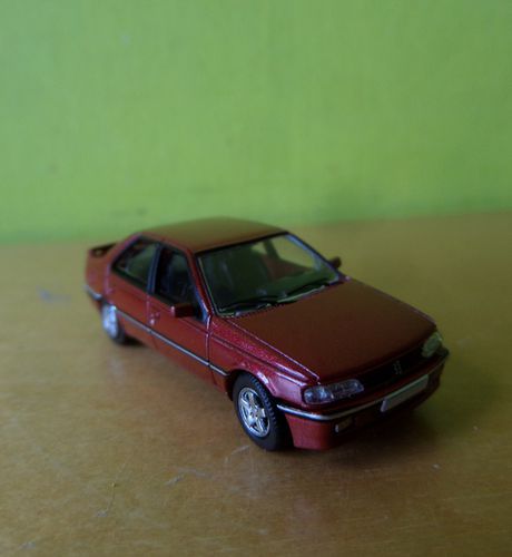 PCX H0 870741 Opel Senator A2 donker rood