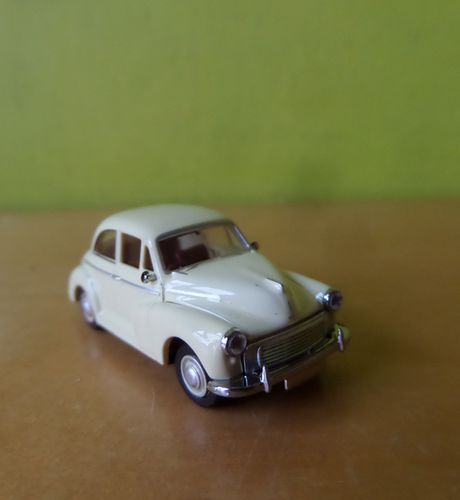 Brekina H0 15216 Morris Minor