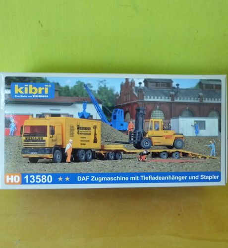 Kibri H0 13580 Daf met aanhanger