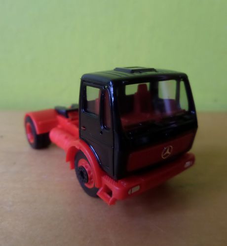 Herpa H0 956581 Mercedes NG 80