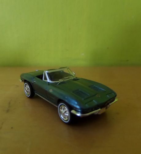 Brekina H0 18027 Chevrolet Corvette C2  groen