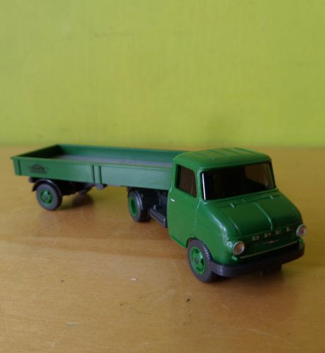 Wiking H0 35602 Opel Blitz met bakwagen