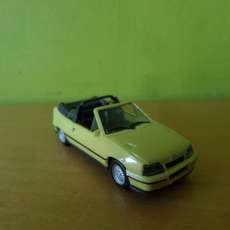 Herpa H0 421027 Opel Kadett E cabrio
