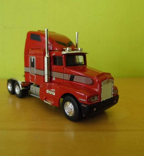 Brekina H0 85935 Kenworth T 600