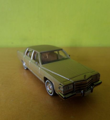 PCX H0 870451 Cadillac Fleetwood Brougham