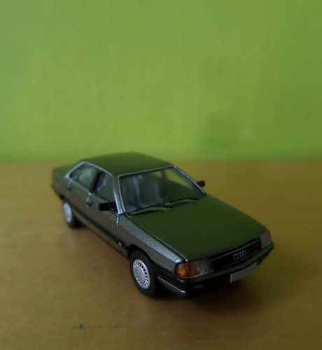 PCX H0 870439  Audi 100 C3