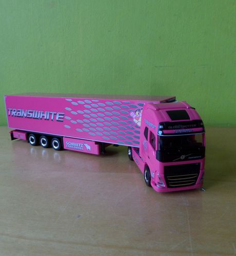 Herpa H0 319836 Volvo  Transwhite Pink Panther