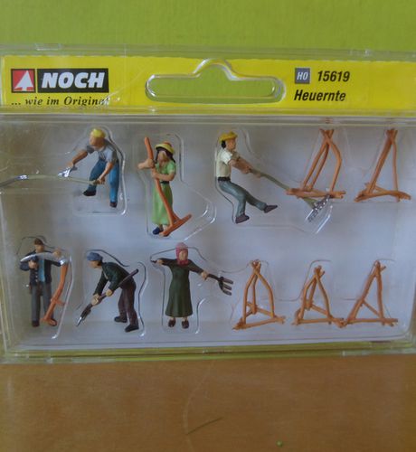Noch H0 15619 oogsten van de hooi