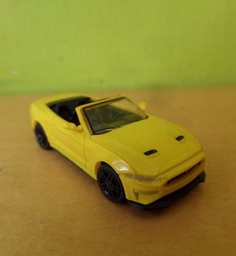 Pcx H0 870566 Ford Mustang 6 Cabrio  geel