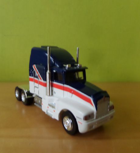 Brekina H0 85936 Kenworth T 600 "Australia"