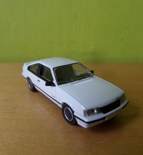 PCX H0 870493 Opel Monza GSE wit