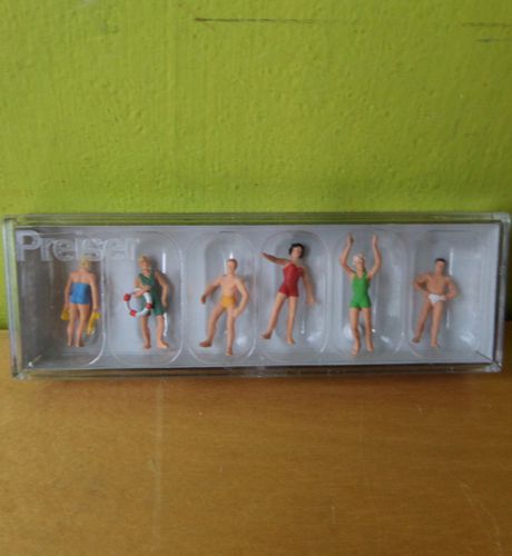 Preiser H0 10070 Badgasten